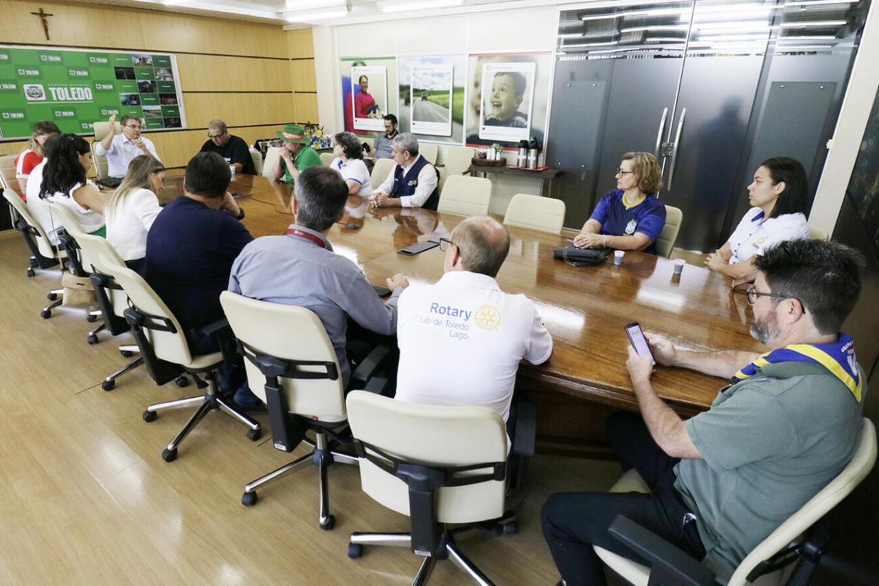 Toledo busca parceiros na sociedade civil para reforçar combate à dengue
