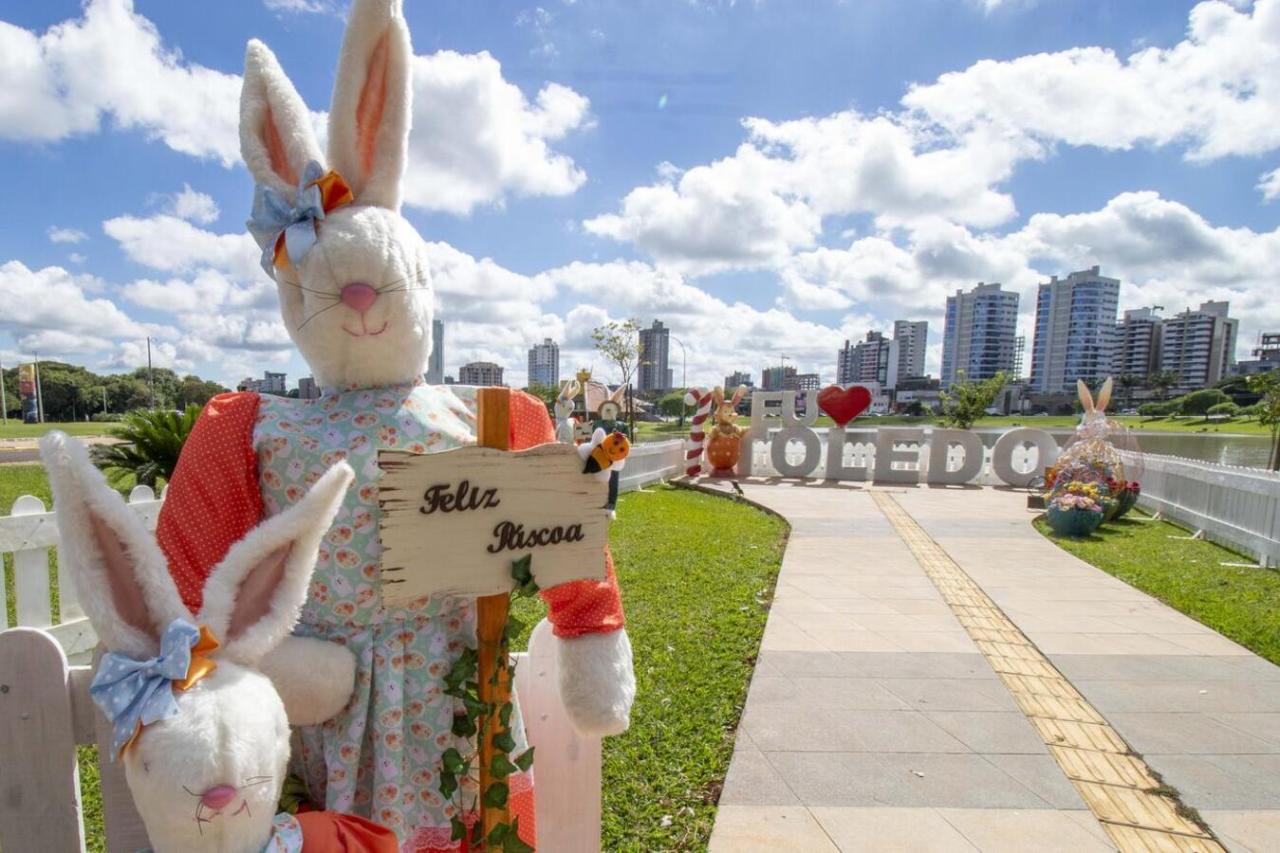 Decoração florida colore o clima de Páscoa no município