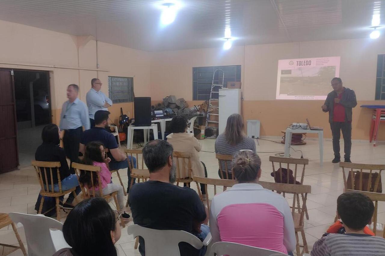 Em audiência pública, comunidade do Carelli aprova alterações na Ângelo Donin