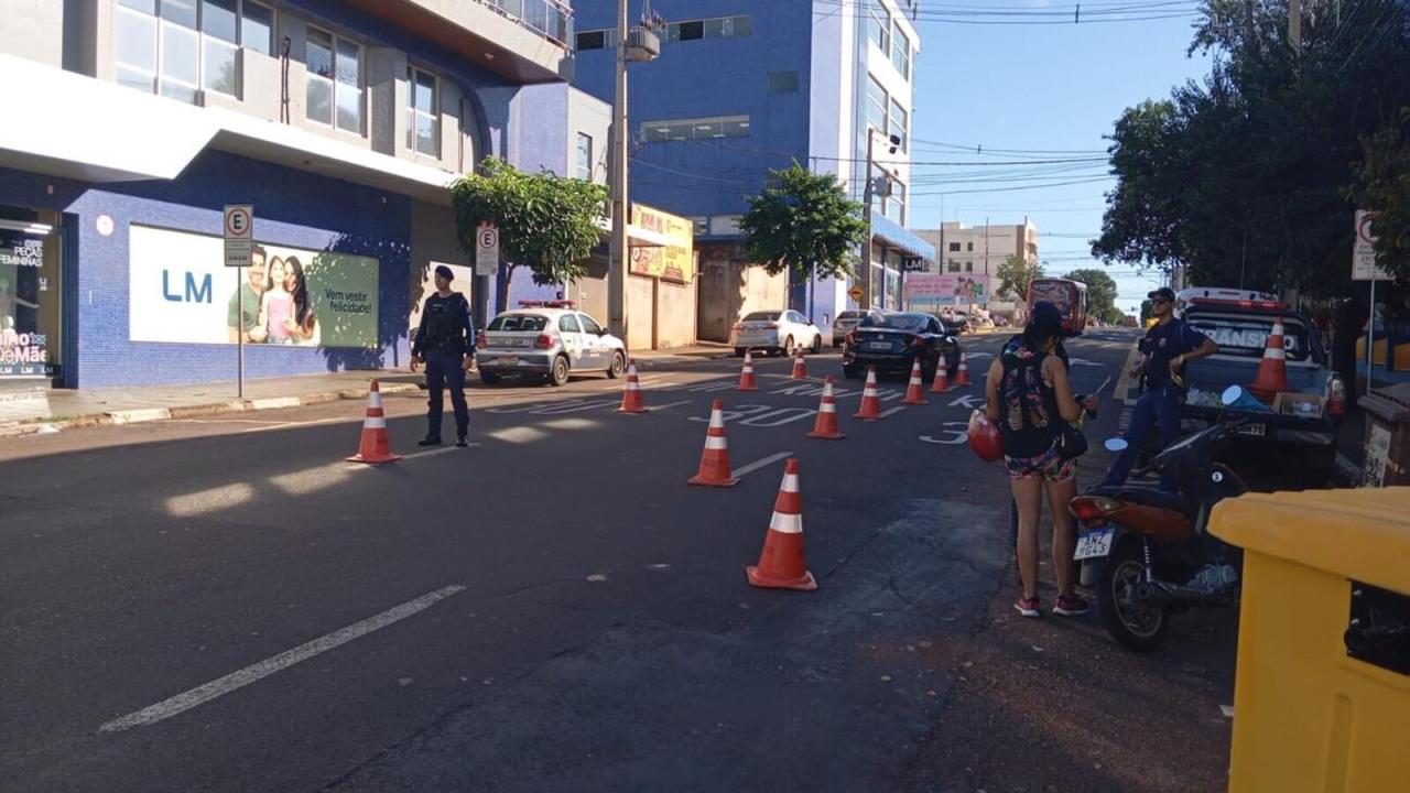 Toledo inicia programação do Maio Amarelo com blitze em ruas da área central