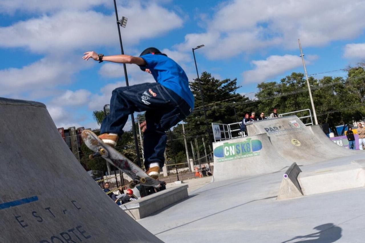 Eduardo Schommer Carlin dos Santos conquistou o ouro na categoria Iniciante Masculino/ Street em competição promovida durante o feriadão no Ginásio Ta