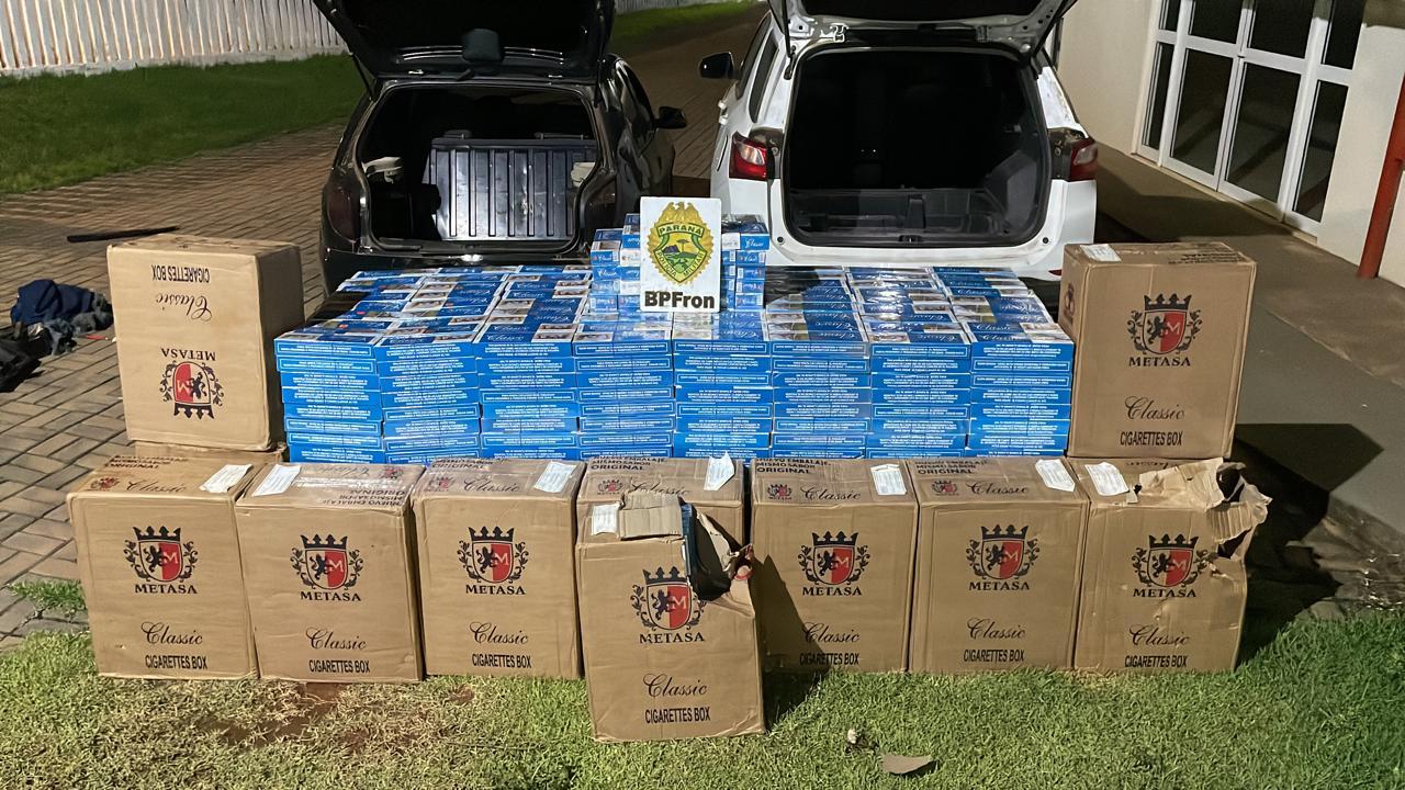 BPFRON APREENDE DOIS VEÍCULOS CARREGADOS COM CIGARROS CONTRABANDEADOS EM BARRACÃO-PR