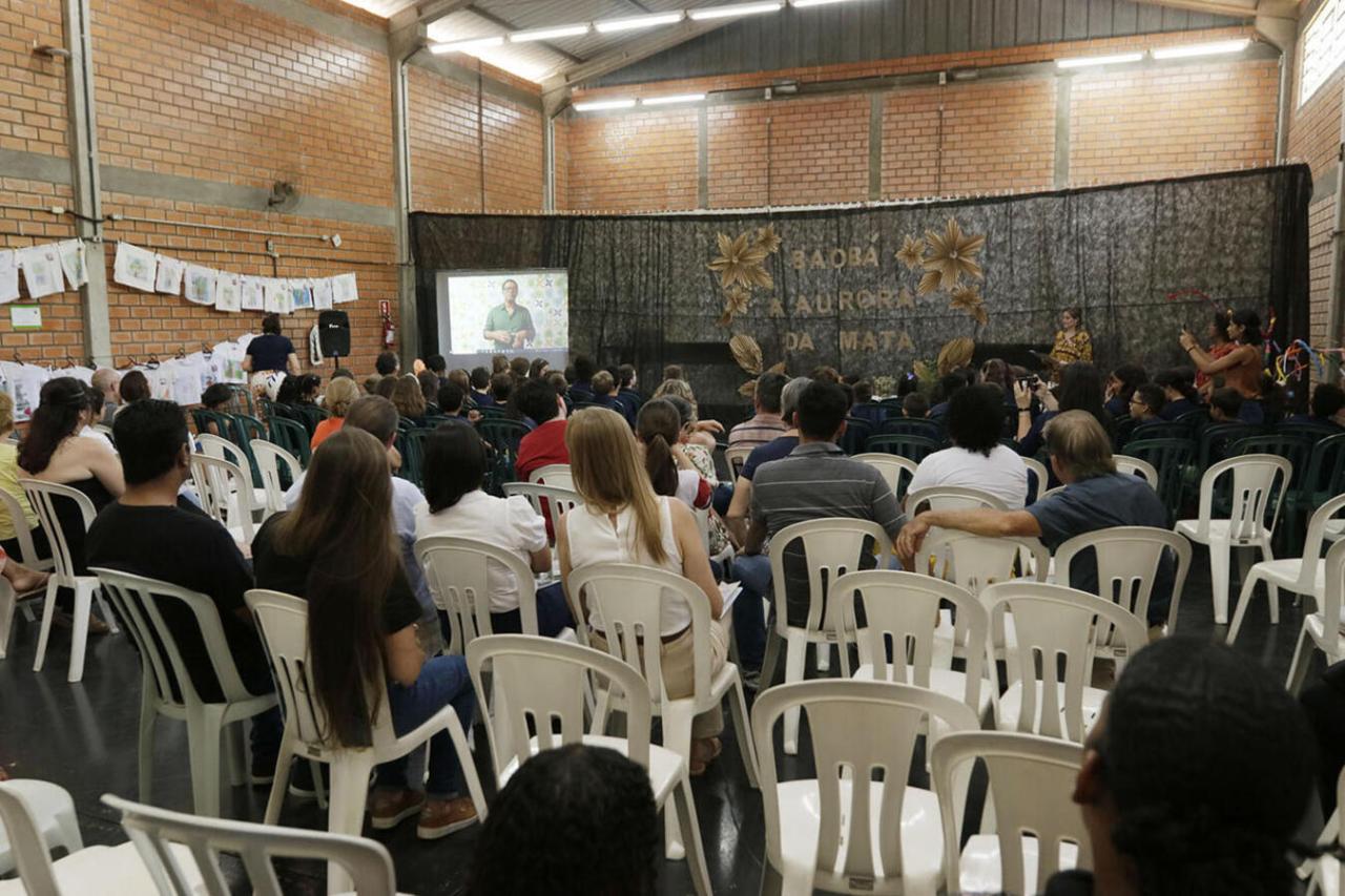 Escola Municipal Egon Werner Bercht lança o livro “Baobá a aurora da mata”