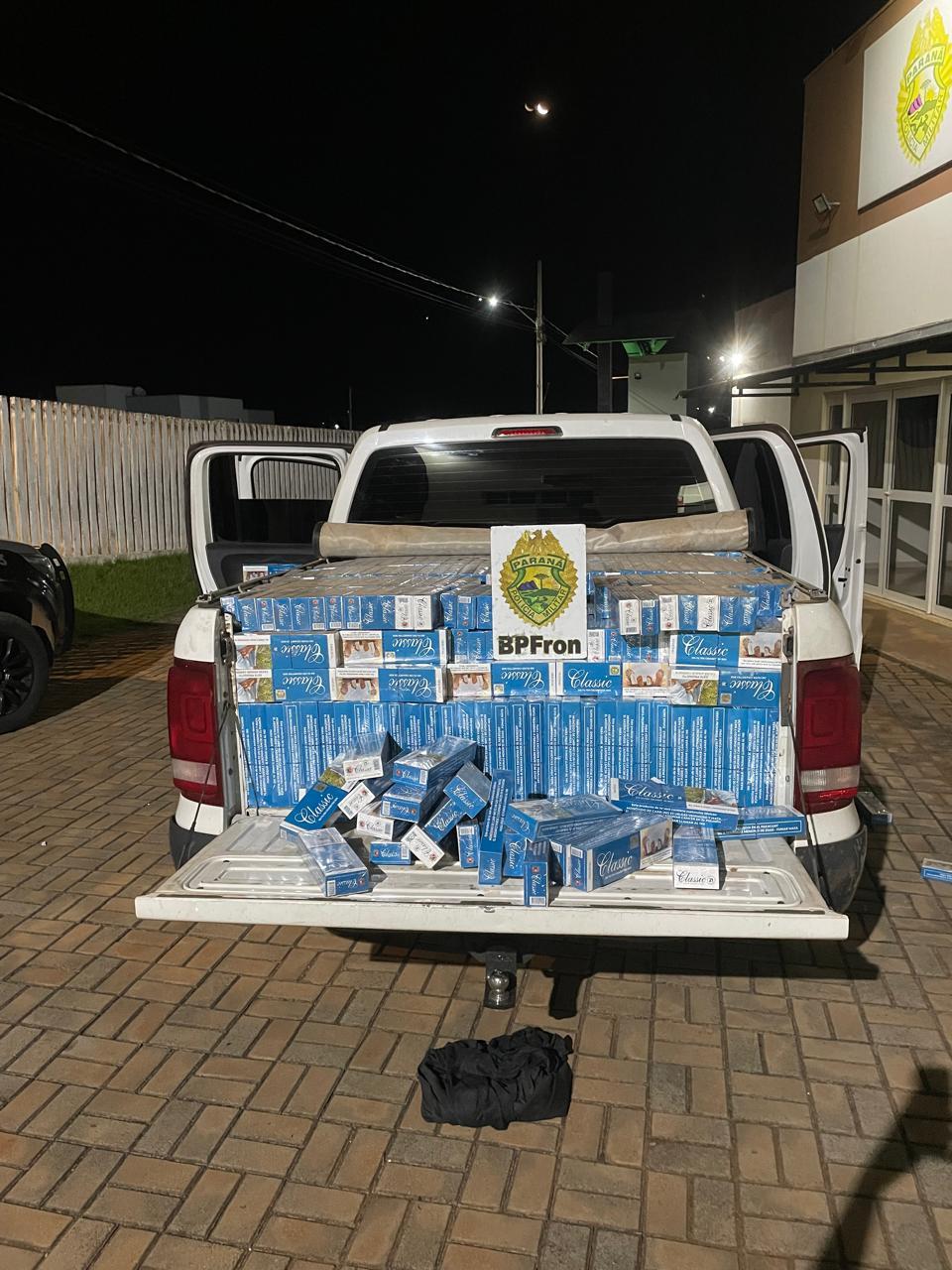 BPFRON APREENDE VEÍCULO CARREGADO COM CIGARROS CONTRABANDEADOS EM BARRACÃO-PR
