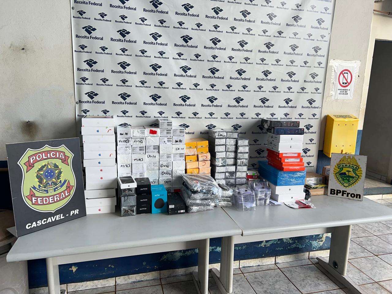 BPFRON E PF APREENDEM VEÍCULO COM MERCADORIAS ESTRANGEIRAS EM CÉU AZUL-PR