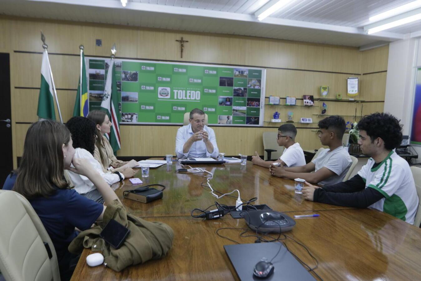 Executivo realiza reunião com jovens do Comitê de Participação Adolescente
