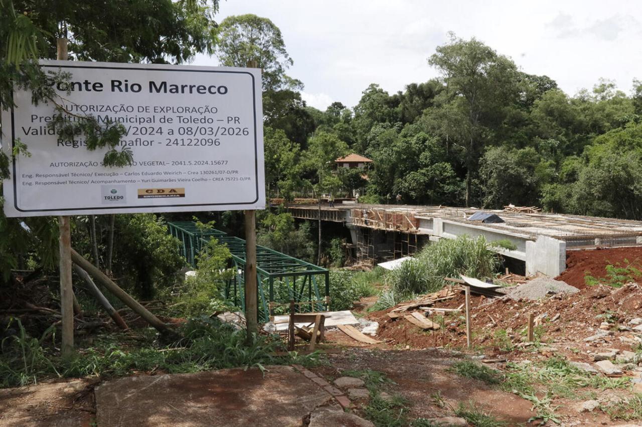 Obras de construção da ponte sobre o Rio Marreco estão em fase final