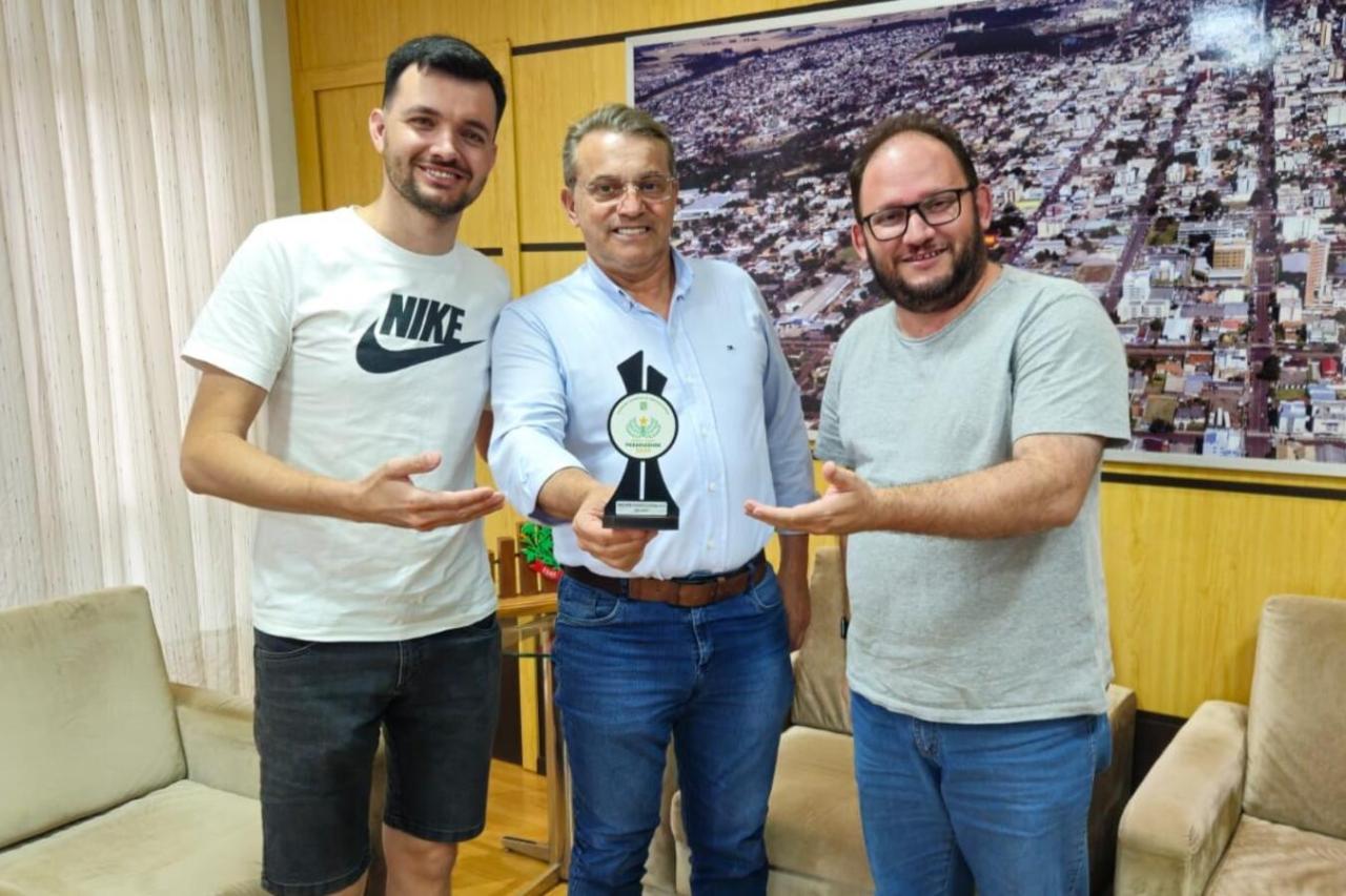 Toledo recebe reconhecimento da FDSP por organização de torneio de futsal