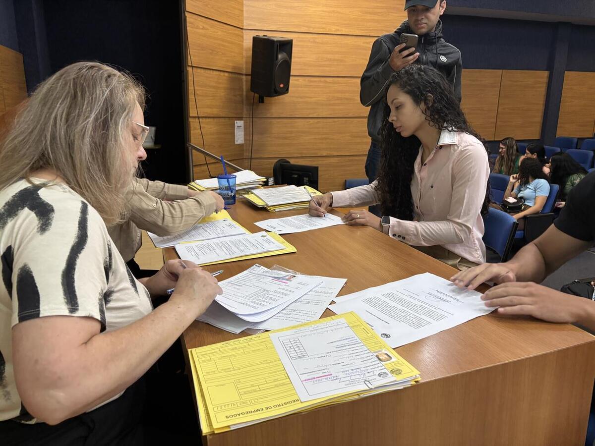 Prefeitura de Toledo empossa 24 novos servidores municipais