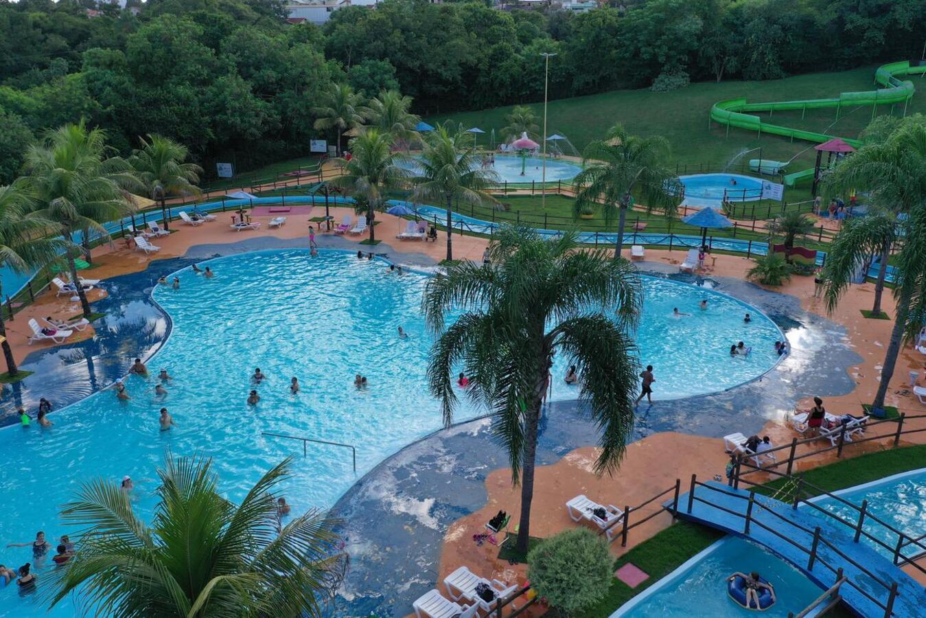 Parque das Águas de Toledo inicia temporada 2025-2026 neste domingo (19)