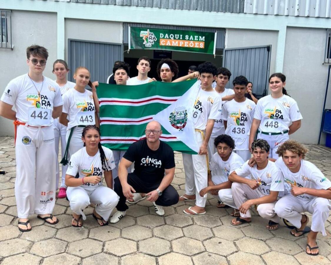Capoeiristas do Centro da Juventude do Jardim Europa conquistam pódios em Castro