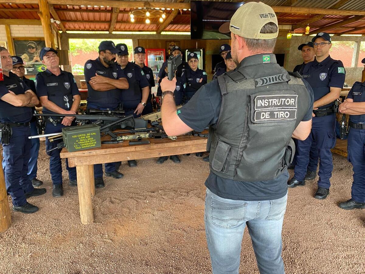 Guarda Municipal realiza curso de armamento e tiro para os agentes