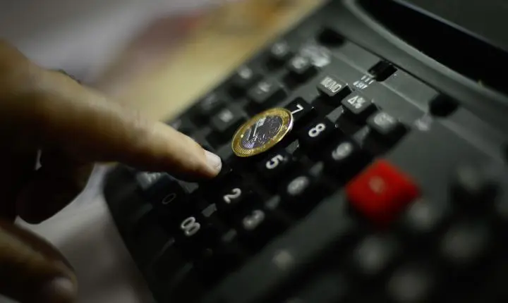 Inflação oficial recua para 3,81%, com variação de 0,7% em fevereiro