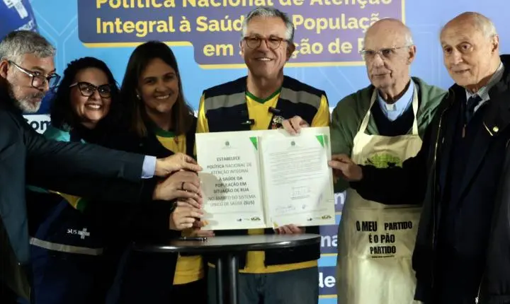 Saúde anuncia ampliação do atendimento à população em situação de rua