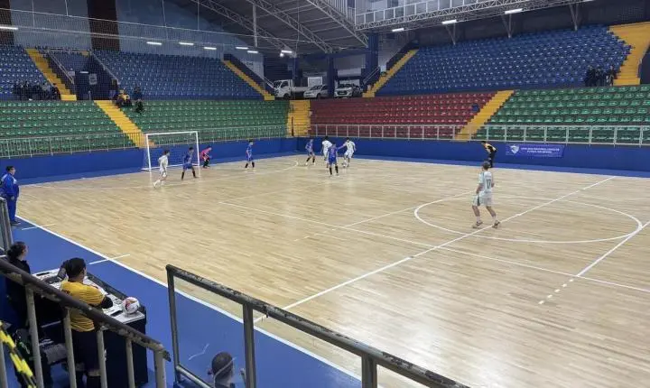 Toledo inaugura novo piso do Ginásio de Esportes Alcides Pan 